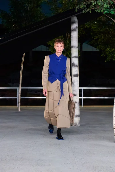 Look 98